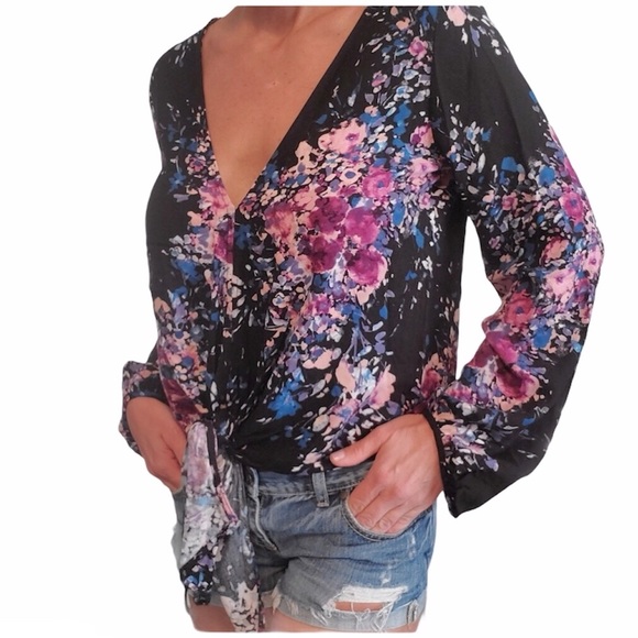 SOLD Lovestitch Boho Floral Front Tie Top Size - Picture 2 of 7